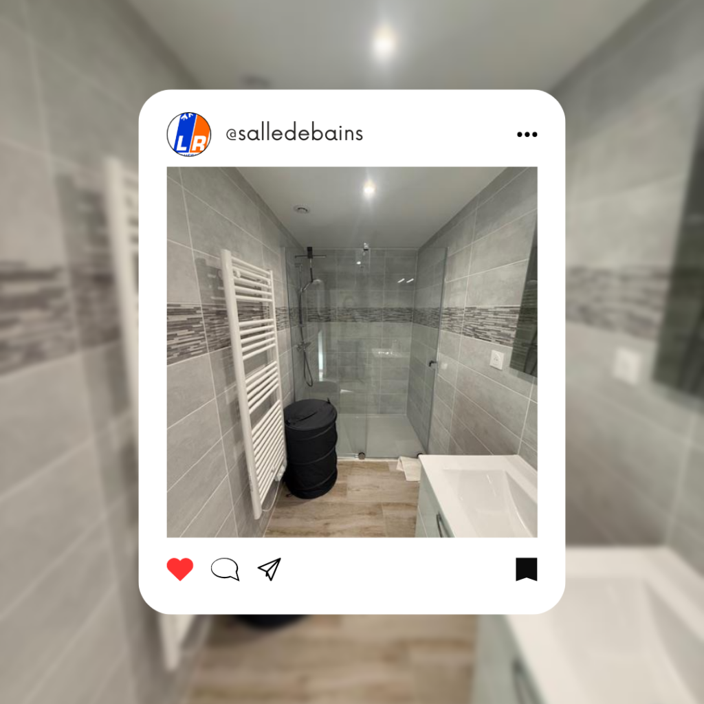ansformation de salle de bains clé en main : installation d'une baignoire îlot et carrelage aspect pierre par LR Chauffage.